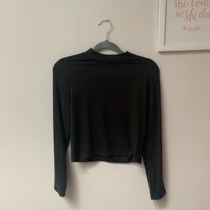 Black Cropped long  sleeve